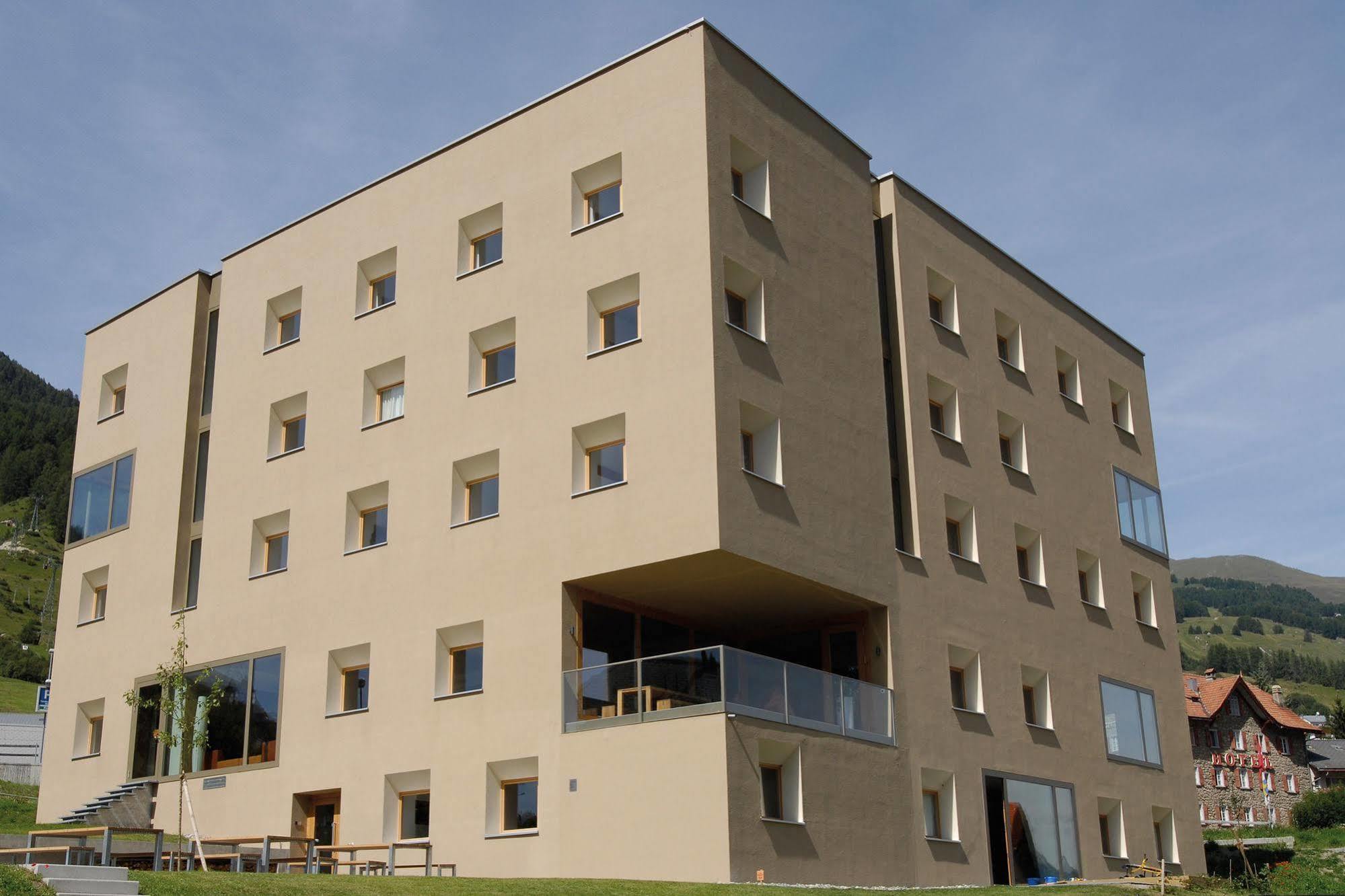 Scuol Youth Hostel Ngoại thất bức ảnh